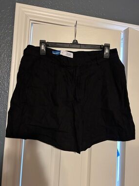Old Navy Black Extra High-Rise Taylor Shorts